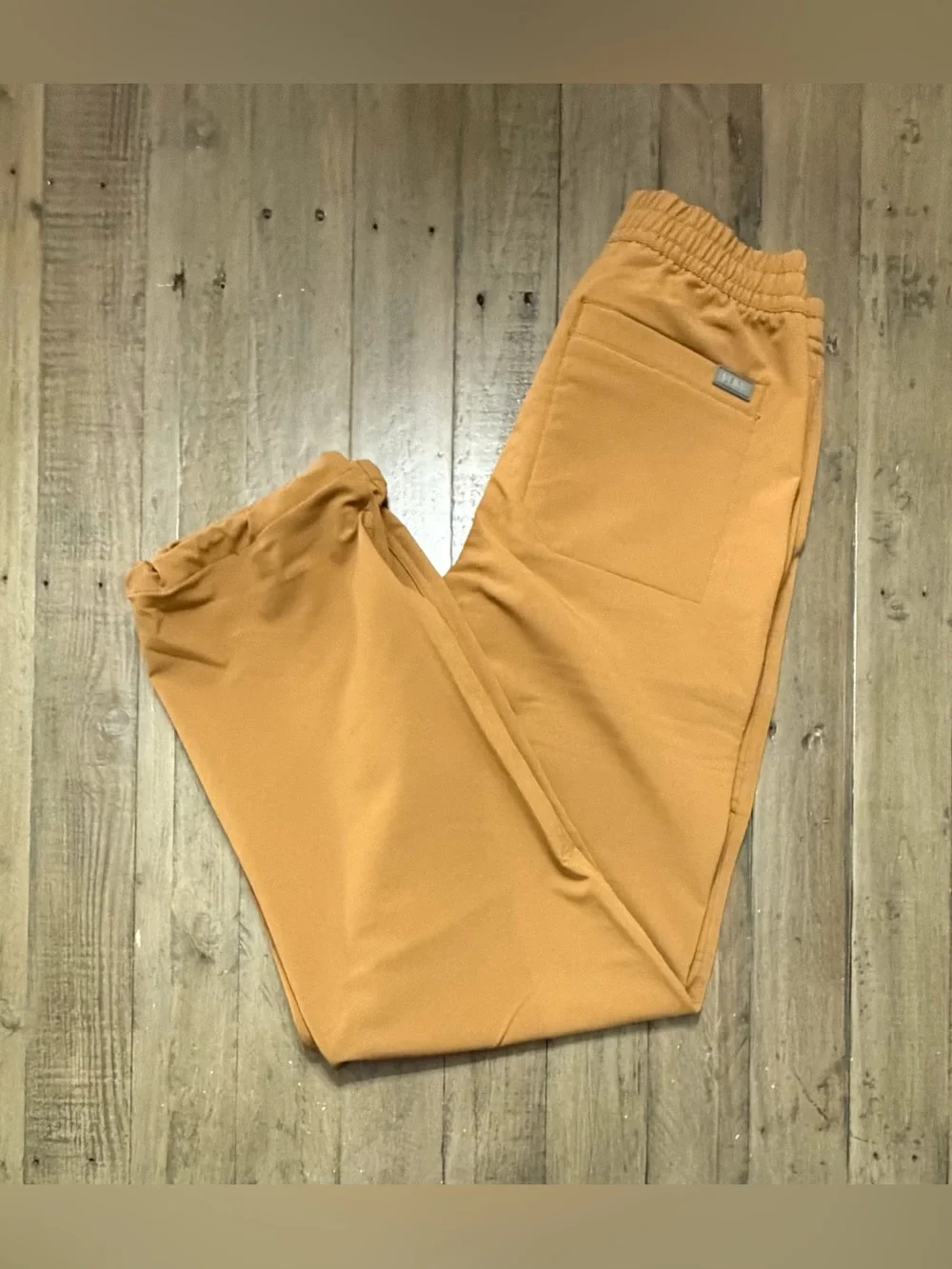 NWT FIGS Men’s Indestructible Cargo Scrub Pant Earth Tan Brown Ripstop XS Reg